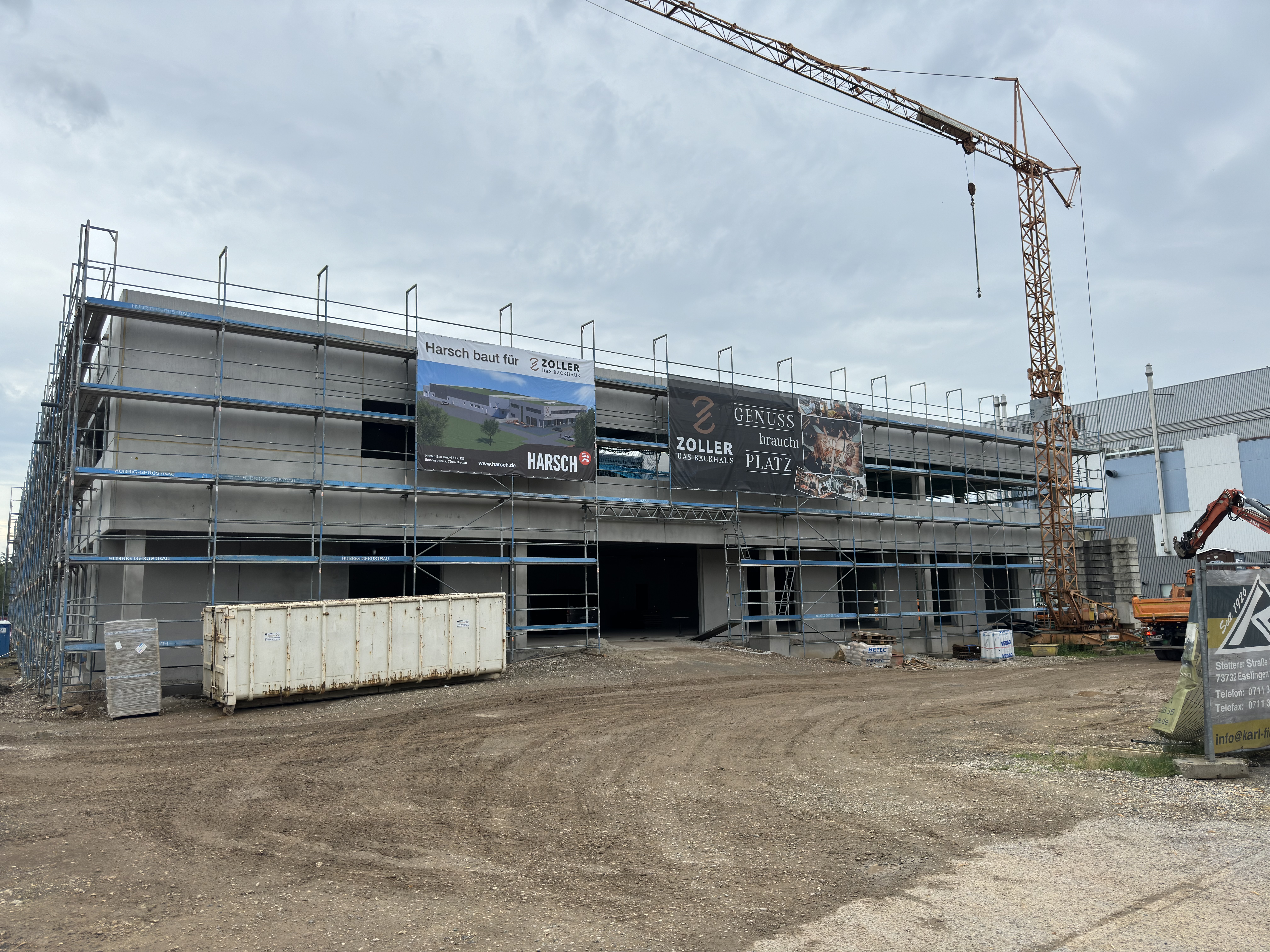 Gewerbebau in fortgeschrittener Bauphase